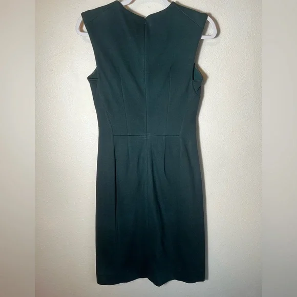 M.M LaFleur The Katie Dress—Textured Ponte in Emerald Green Size 2 - Picture 7 of 9